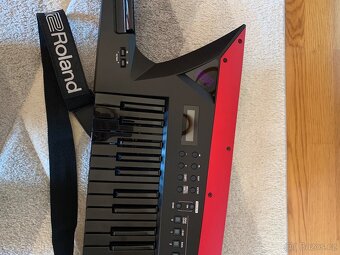 Prodám Roland Edge s přepravním pouzdrem - Nový - 3