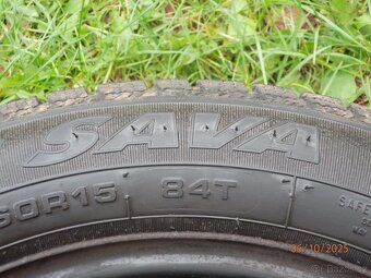 2xObutá zimní kola na ŠKODA RAPID 15tky. ET38 185/60 R15 - 3
