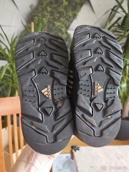 Adidas celoroční vel 27 na donošení - 3