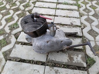 Motor manet dvoupist - 3