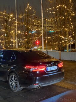 Do pronájmu Toyota Camry - 3