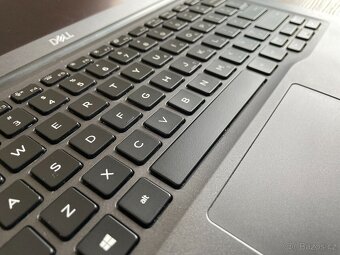 krásný notebook Dell Latitude 7400 - procesor i5 8.gen. - 3