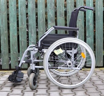 053-Mechanický invalidní vozík Vitea-Care. - 3