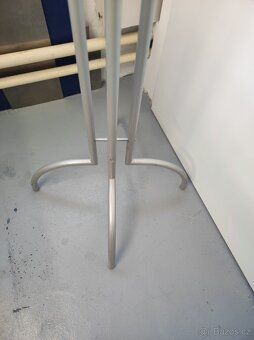 Věšák na oblečení - 3