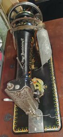 Prodám starožitný šicí stroj SINGER - 3