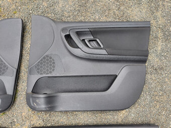 Přední tapeci Fabia II - 3