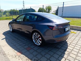 Tesla 3 Performance - 3