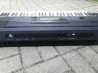YAMAHA psr S 750 - 3