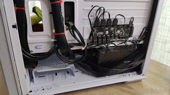 💻 Bílý herní PC | Ryzen 5 5600 + RTX 3060Ti GDDR6X - 3