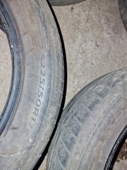 Dunlop 225/50 R17 - 3