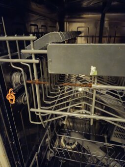 Myčka beko 45 cm úzká pod linku - 3