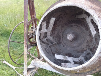 Velká profi stavební míchačka 0,25m3 / 6 koleček betonu - 3