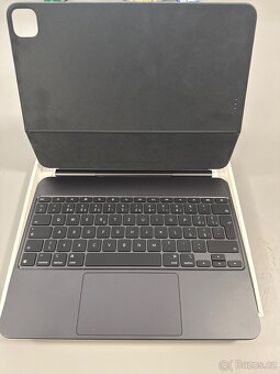 Apple iPad Pro 13" Magic Keyboard - 3