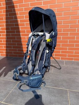 Deuter Kid Comfort Pro midnight se stříškou a 10l batohem - 3