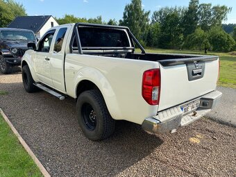 Nissan Frontier/Navara 2.5i - 3
