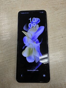 Samsung Galaxy Z flip 4, 8/128GB - 3