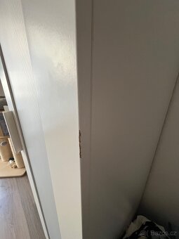 Dvě bílé skříně - 3