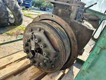 Pulmotor Zetor 25 - 3