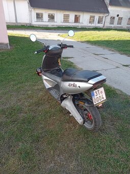 Skútr Aprilia - 3