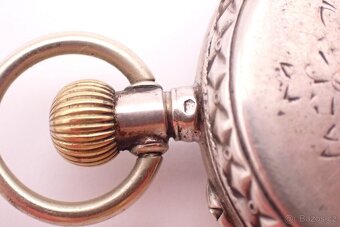 Starožitné dvoupláštové stříbrné zdobené kapesní hodinky. - 3