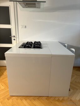 Kuchyňská linka se spotřebičemi IKEA s ostrůvkem - 3