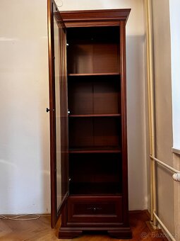 Vitrína vysoká - 3