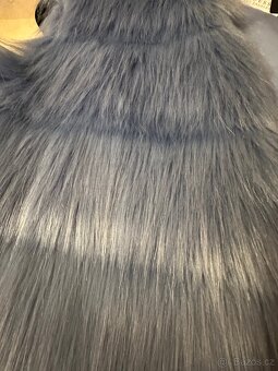 Kožíšková vesta Guess - 3