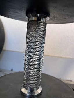 Jednoruční činka Stronggear - 45kg - 3