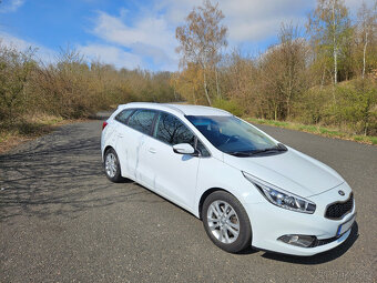 Kia Cee´d SW 1.6 GDi - 3