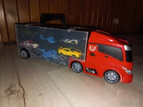 Kufr kamion s 9 plastovými autíčky, 2 vrtulníky a 1 motorkou - 3
