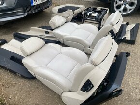 BMW F07 GT interiér Sedadla i díly F10 F11 F01 F02 - 3