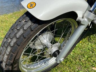 Suzuki Van Van 125 - 3