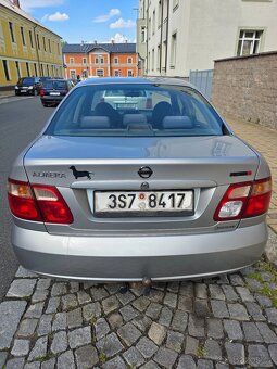 Nissan Almera 1.8i - 3