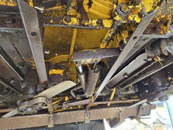 Kukuřičný adaptér new holland 6 řádku - 3