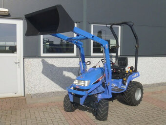 Traktor Iseki TXG23 4wd HST - 3