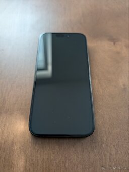iPhone 15 Pro 128GB - Černý titan, TOP stav, v záruce
- 3