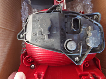 pravé zadní světlo VW Touran - 3