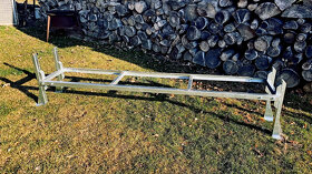 Stojan pod úle. - 3