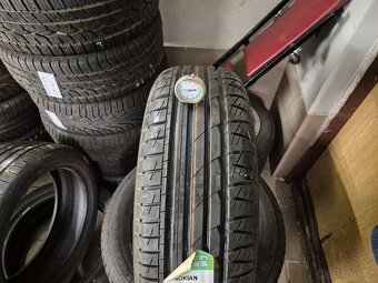 205/60 R16 NOKIAN (8mm) č.16091/b4 - 3