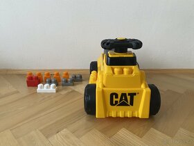 Náklaďák CAT - pojízdná hračka - 3