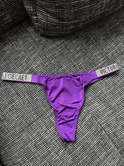 Spodní prádlo - tanga Victoria’s Secret M - 3