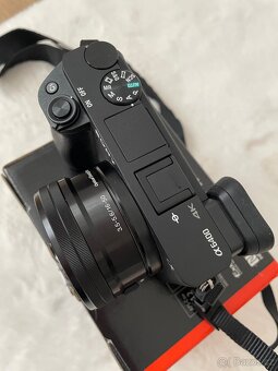 Sony A6400 + základní objektiv 16-50mm f3.5-5.6 - 3