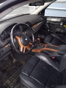 BMW E53 X5 4.4i - 3