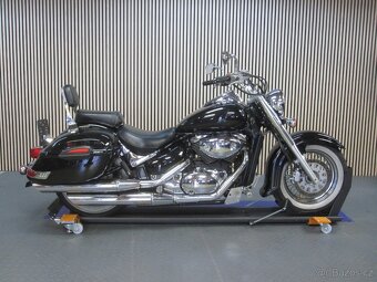 Suzuki VL 800 Intruder - 3