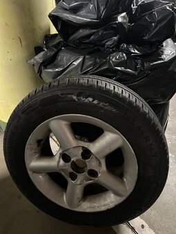 4x kola (Nissan) + 4x letní pneu 185/65 R14 T - 3