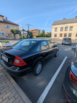 Ford Focus 1.6 benzín - 3