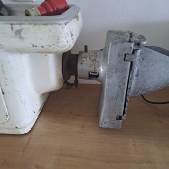 Řeznický vlček RM-100A - 3