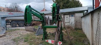 Čelní nakladač John Deere 583 - 3