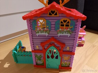 Domeček Enchantimals, kuchyně, panenky - 3