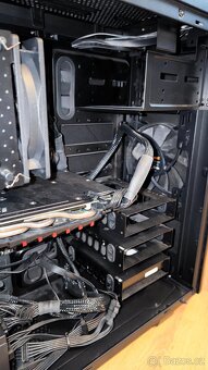 HERNI PC I7 8700 GTX 1080 32Gb RAM - 3